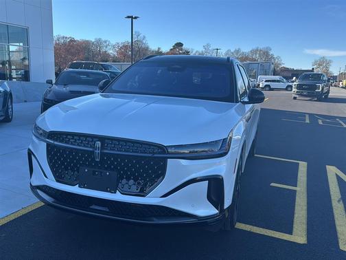 2024 Lincoln Nautilus Reserve