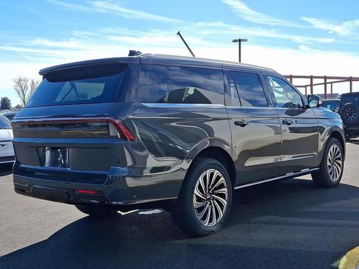 2025 Lincoln Navigator Black Label