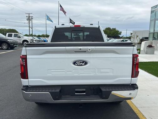 Oxford White 2025 Ford F-150 XLT