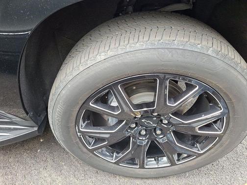 2023 Chevrolet Suburban 4WD High Country