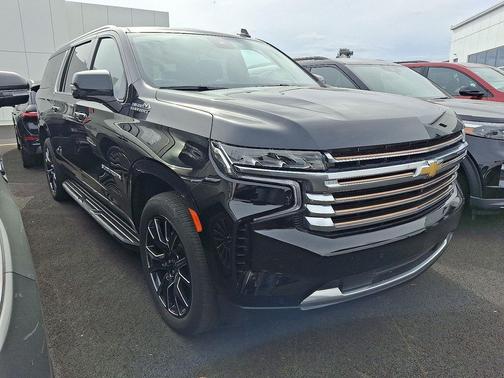2023 Chevrolet Suburban 4WD High Country