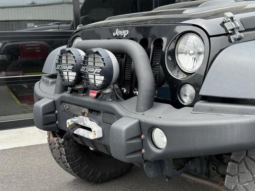 Black Clearcoat 2016 Jeep Wrangler Unlimited Rubicon