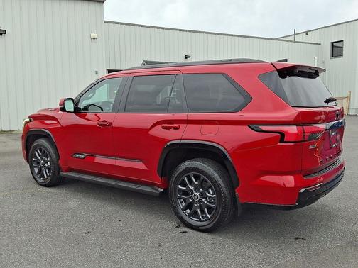 2024 Toyota Sequoia Platinum