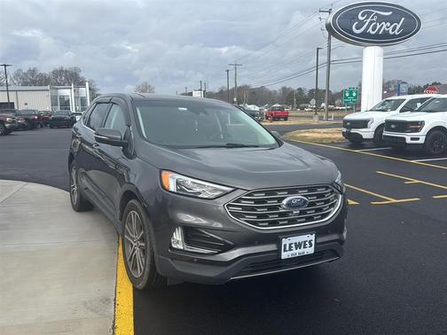 2020 Ford Edge Titanium