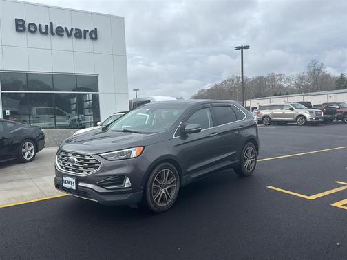 2020 Ford Edge Titanium