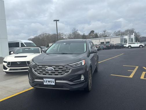 2020 Ford Edge Titanium