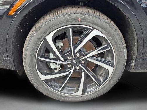 Infinite Black Metallic Clearcoat 2024 Lincoln Corsair Grand Touring