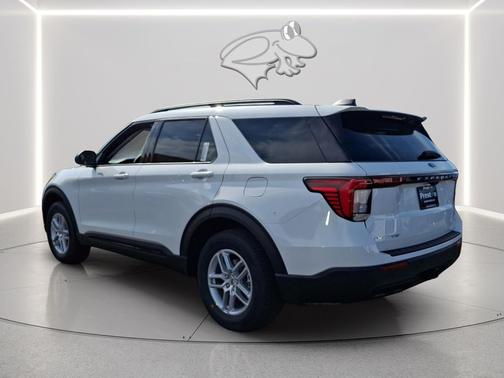 Star White Metallic Tri-Coat 2026 Ford Explorer Active w/200A Pkg