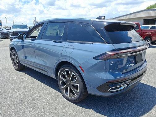 2025 Lincoln Nautilus Reserve