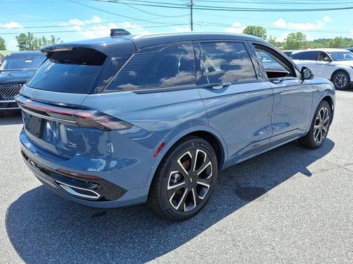 2025 Lincoln Nautilus Reserve