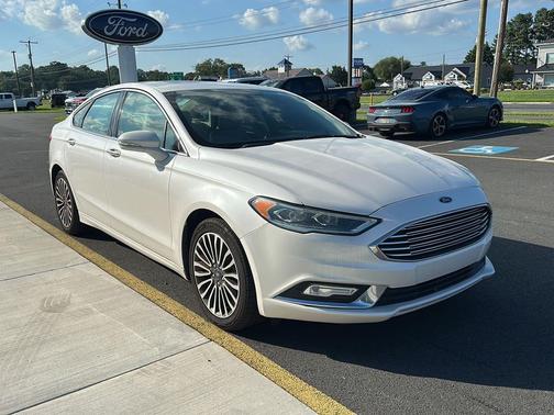 White Platinum Metallic Tri-Coat 2017 Ford Fusion SE