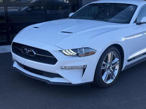 2021 Ford Mustang EcoBoost Premium