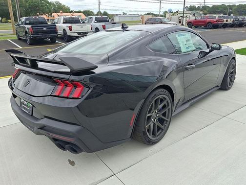 2025 Ford Mustang Dark Horse Fastback