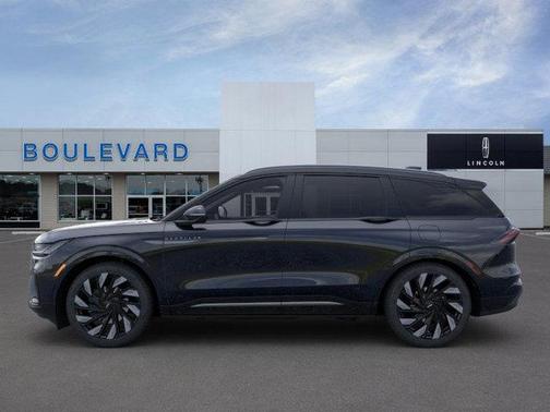 2025 Lincoln Nautilus Reserve