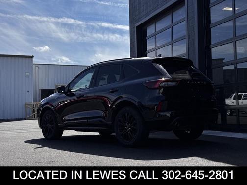 2023 Ford Escape ST-Line Elite