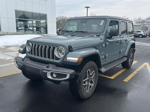 2024 Jeep Wrangler 4-Door Sahara 4x4