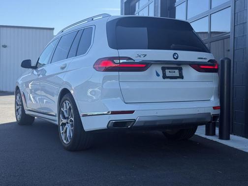 2022 BMW X7 xDrive40i