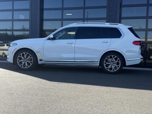 2022 BMW X7 xDrive40i