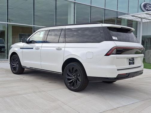 2025 Lincoln Navigator Reserve