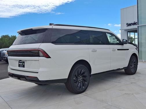 2025 Lincoln Navigator Reserve