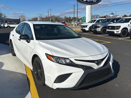 2019 Toyota Camry SE