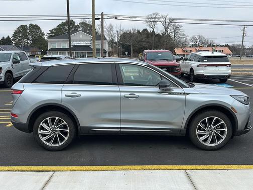 2023 Lincoln Corsair Standard