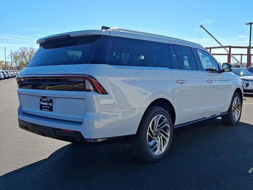2025 Lincoln Navigator Reserve