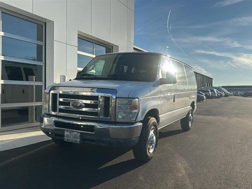 2011 Ford E350 Super Duty XLT