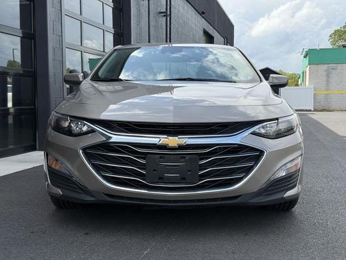 Mineral Gray Metallic 2025 Chevrolet Malibu FWD 1LT