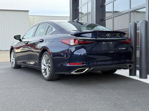 2023 Lexus ES 350 Ultra Luxury