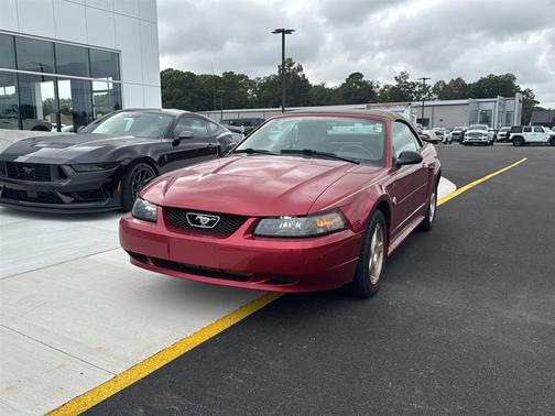 2004 Ford Mustang Deluxe