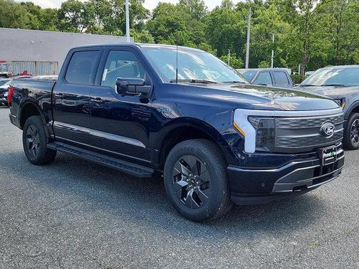 2025 Ford F-150 Lightning LARIAT