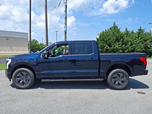 2025 Ford F-150 Lightning LARIAT