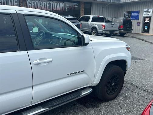 2022 Toyota Tacoma SR5