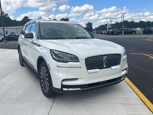 2022 Lincoln Aviator Standard AWD