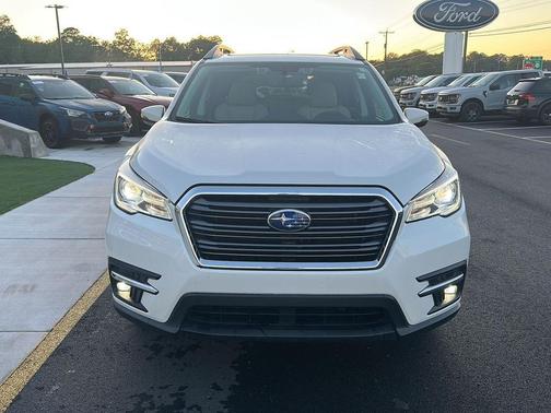 Crystal White Pearl 2019 Subaru Ascent Limited 8-Passenger