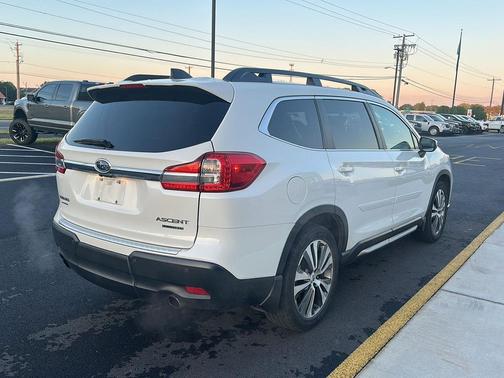 Crystal White Pearl 2019 Subaru Ascent Limited 8-Passenger