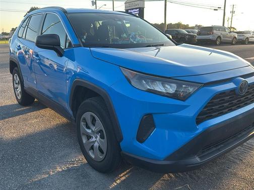 2019 Toyota RAV4 LE