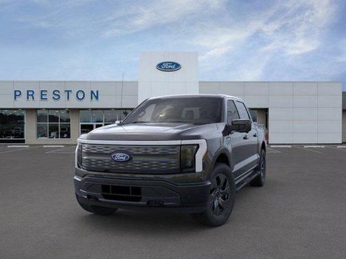 2025 Ford F-150 Lightning LARIAT