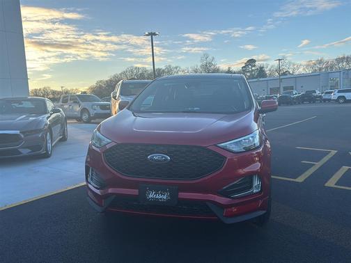 2023 Ford Edge ST Line