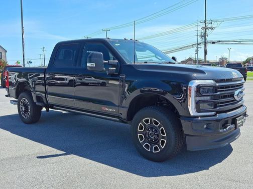 2025 Ford F-250 Platinum