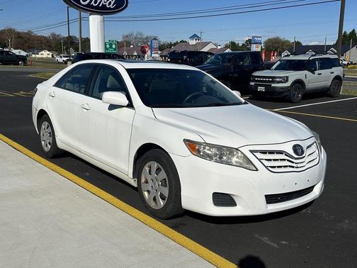 2010 Toyota Camry LE