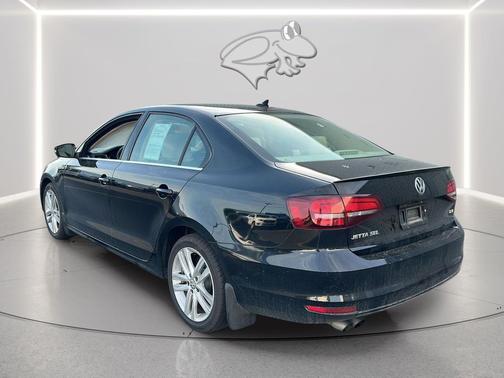Black Uni 2016 Volkswagen Jetta 1.8T SEL Premium