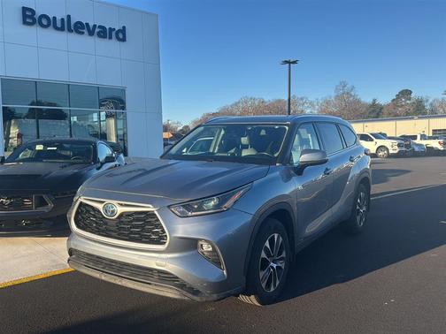 2021 Toyota Highlander Hybrid XLE