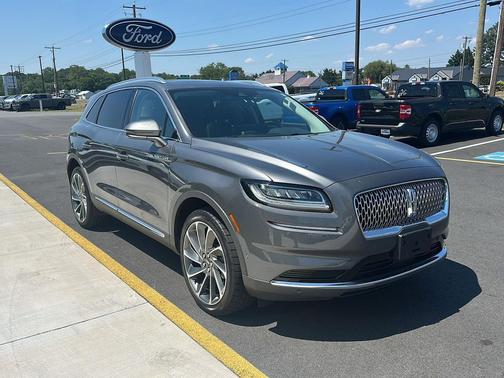 Asher Gray Metallic Clearcoat 2023 Lincoln Nautilus Reserve