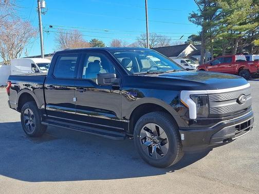 2025 Ford F-150 Lightning Flash