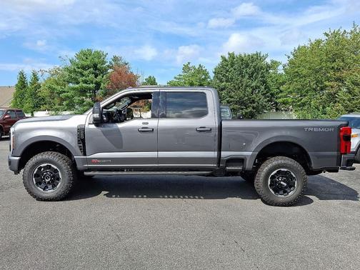 2025 Ford F-250 Platinum