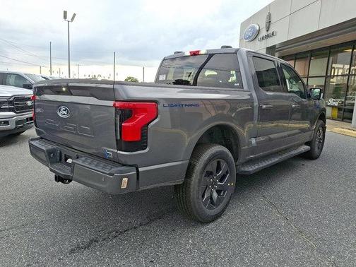 2025 Ford F-150 Lightning Flash