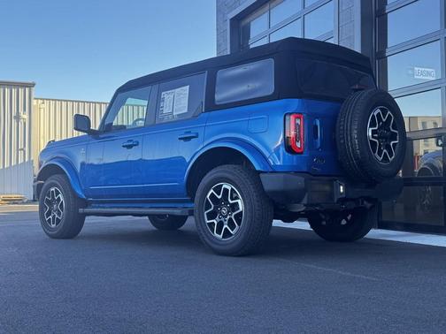 2024 Ford Bronco Outer Banks