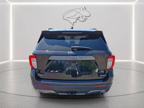 Agate Black Metallic 2022 Ford Explorer XLT